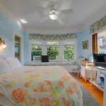 Secret Garden Inn & Cottages
