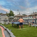Ith Santa Barbara Beach Hostel