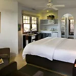 Casa Del Mar Inn