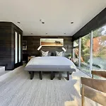 Secluded Modern Montecito Retreat