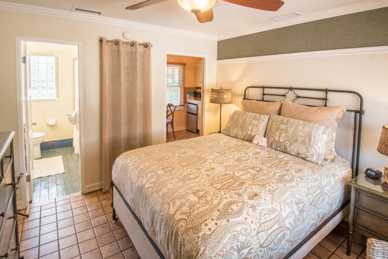 Harbor House Inn Santa Barbara