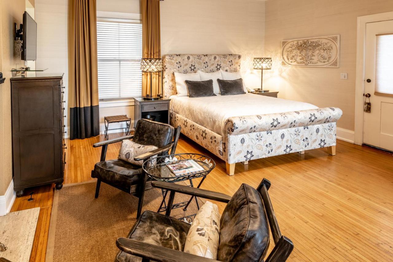 Harbor House Inn Santa Barbara