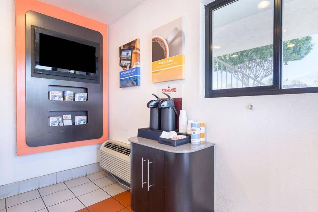 6-santa Barbara, Ca - State Street 2*