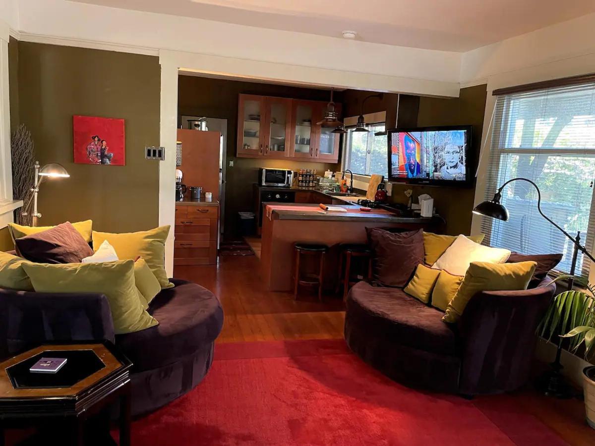 The 3 Dux Apartment *