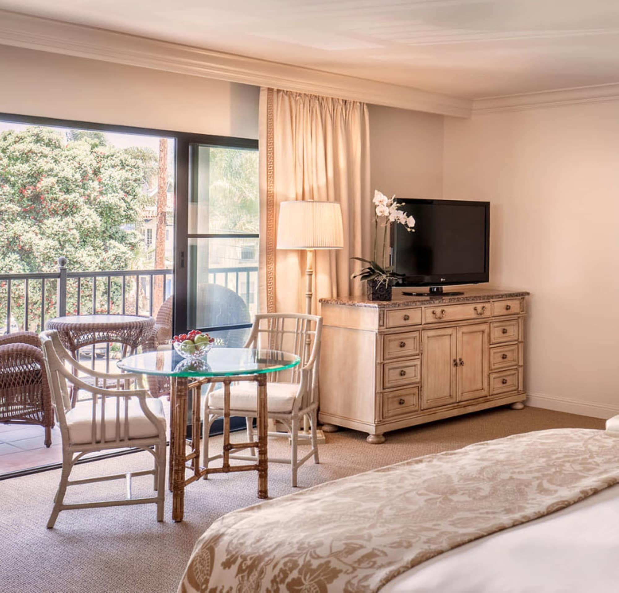 Santa Barbara Inn Hotel 4*