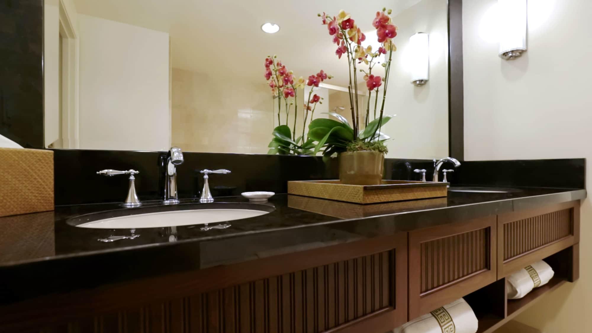 Santa Barbara Inn Hotel 4*