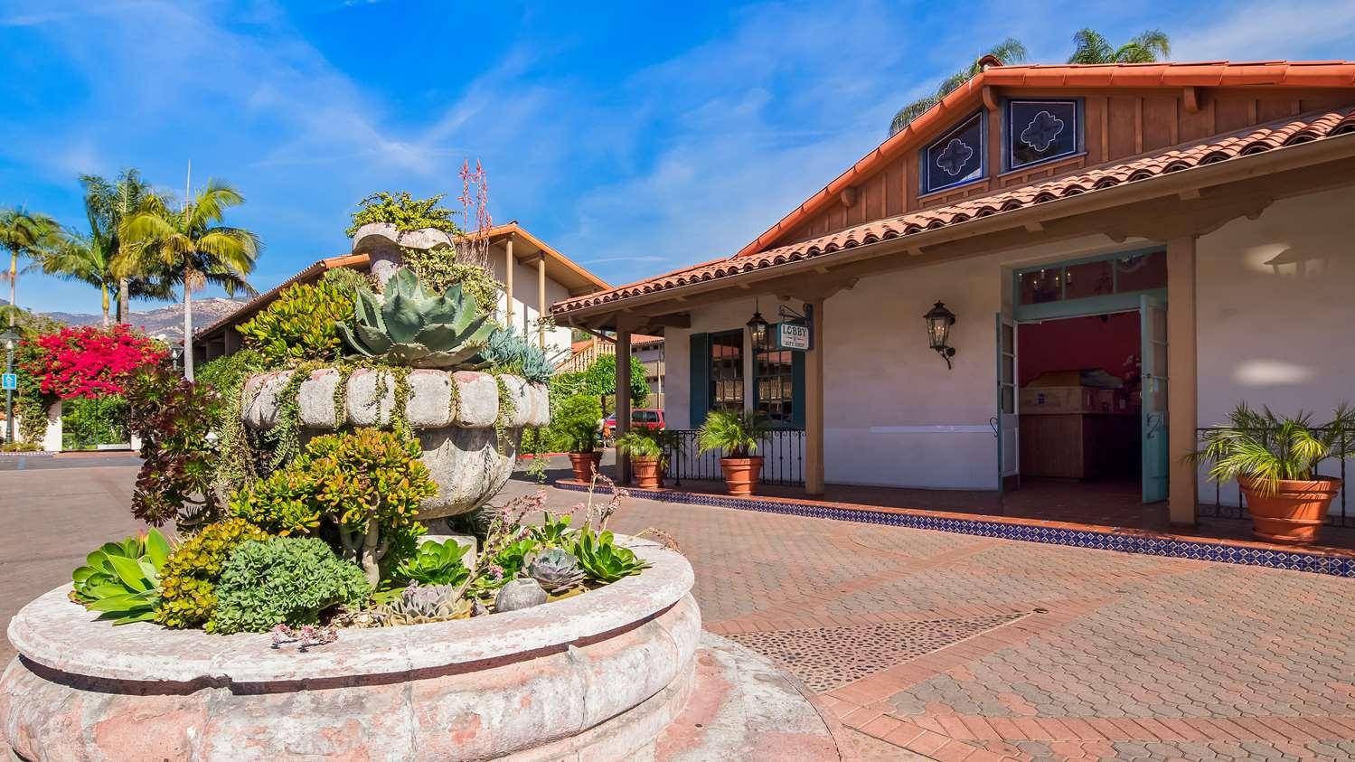 Western Pepper Tree Hotel