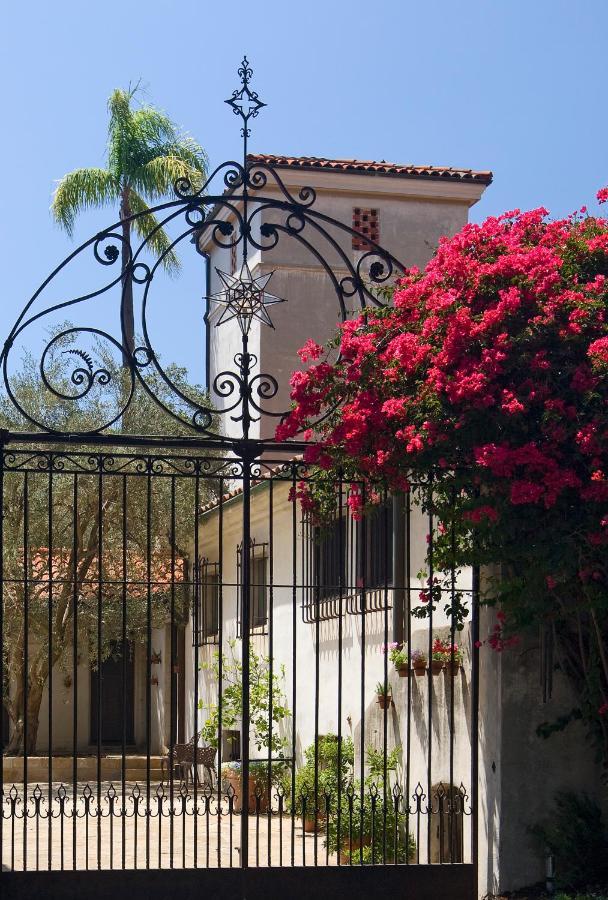 Villa Ravenscroft Historic Gated Montecito Estate With Pool & Tennis Court Santa Barbara