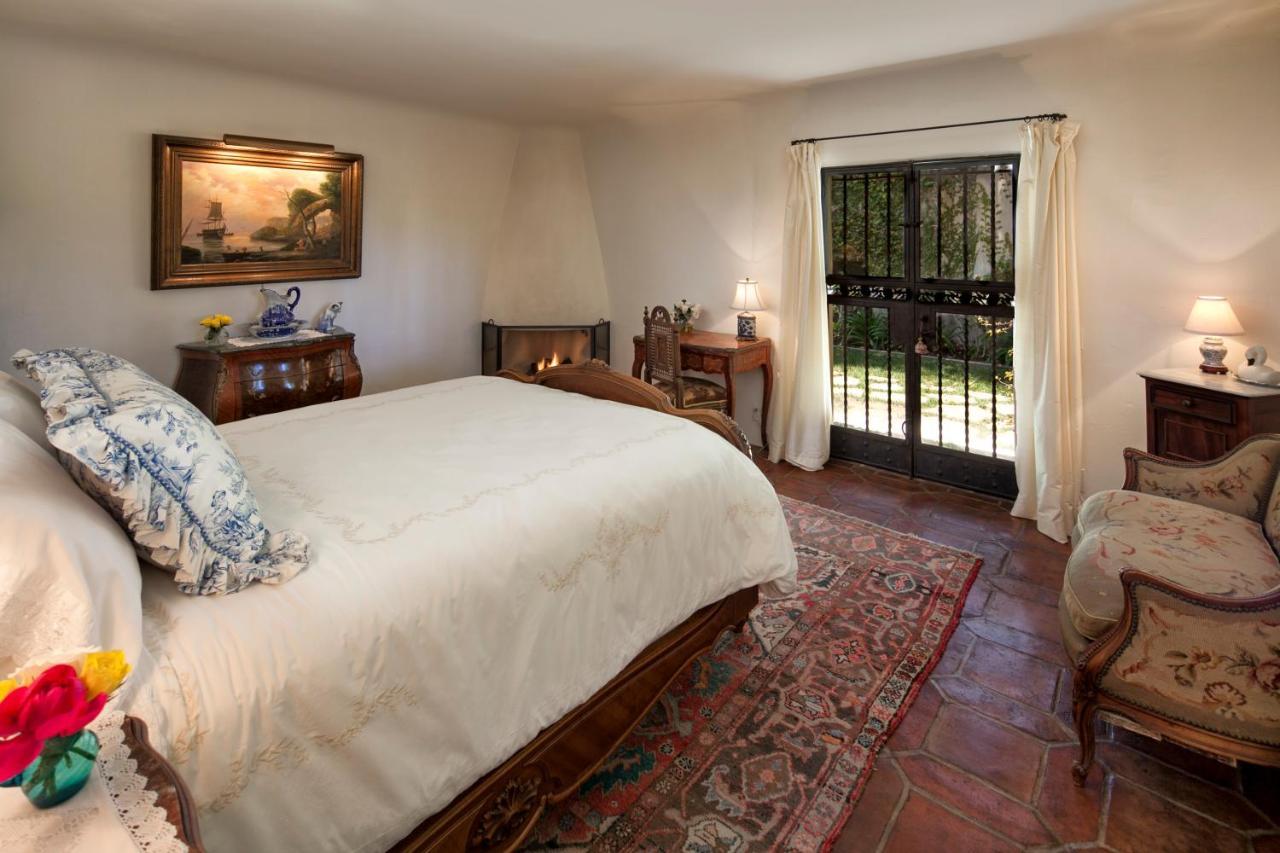 Villa Ravenscroft Historic Gated Montecito Estate With Pool & Tennis Court *