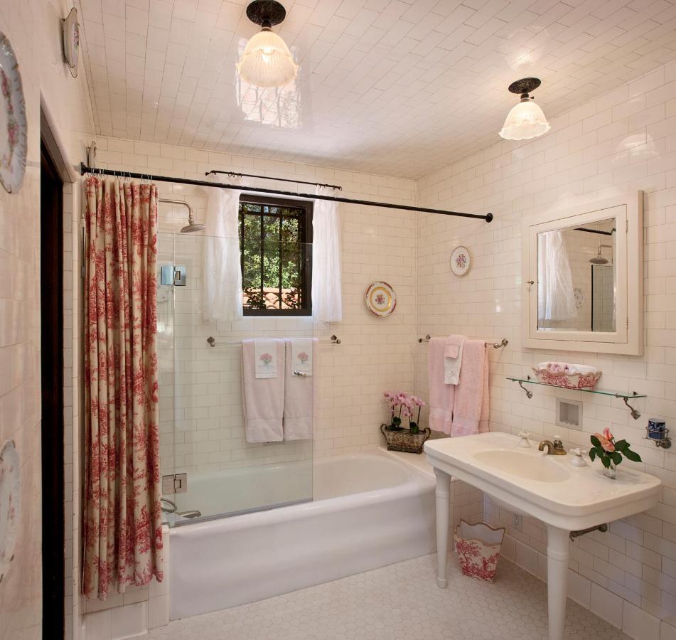 Ravenscroft Historic Gated Montecito Estate With Pool & Tennis Court Villa