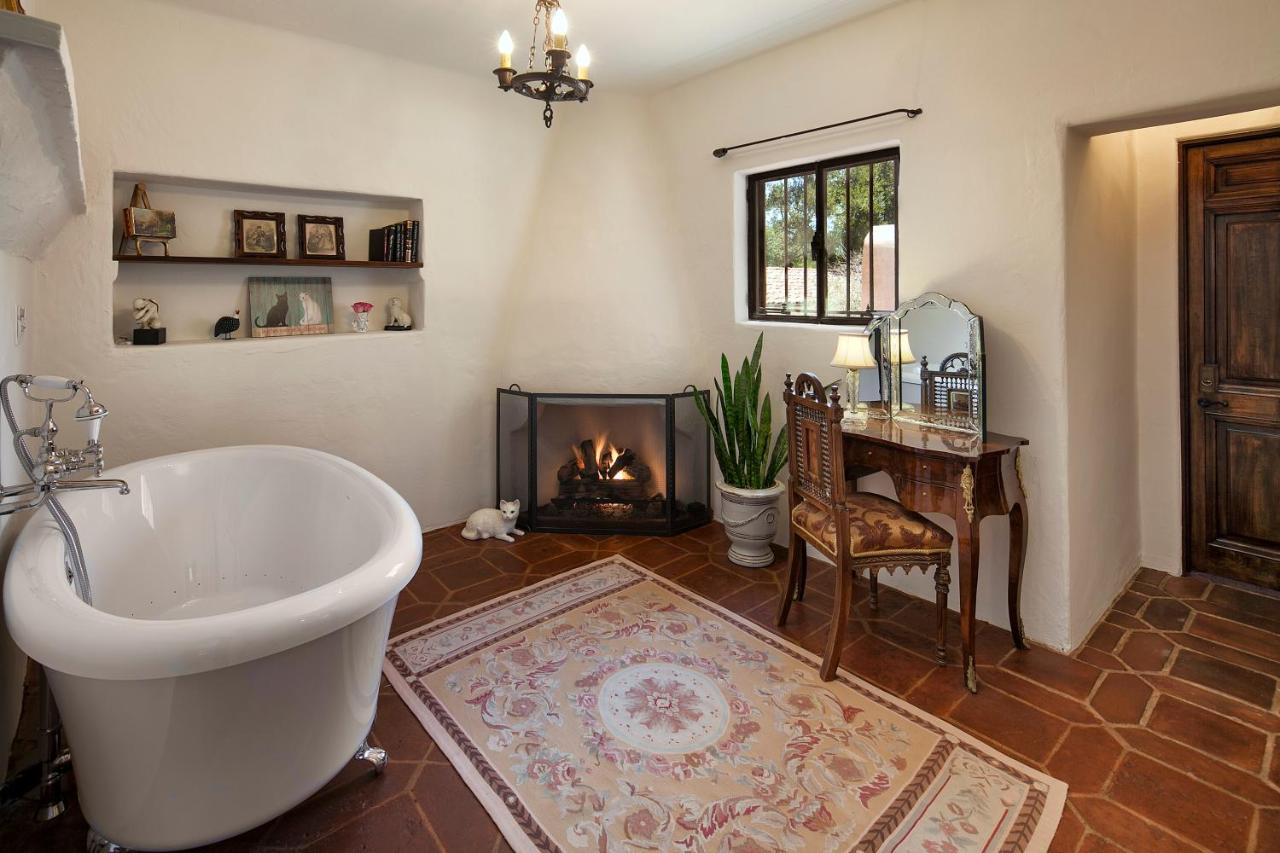 Villa Ravenscroft Historic Gated Montecito Estate With Pool & Tennis Court Santa Barbara