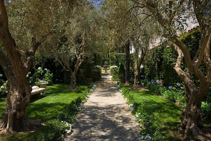 Villa Ravenscroft Historic Gated Montecito Estate With Pool & Tennis Court Santa Barbara