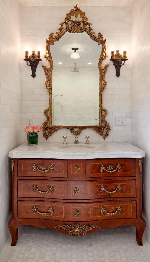 Villa Ravenscroft Historic Gated Montecito Estate With Pool & Tennis Court