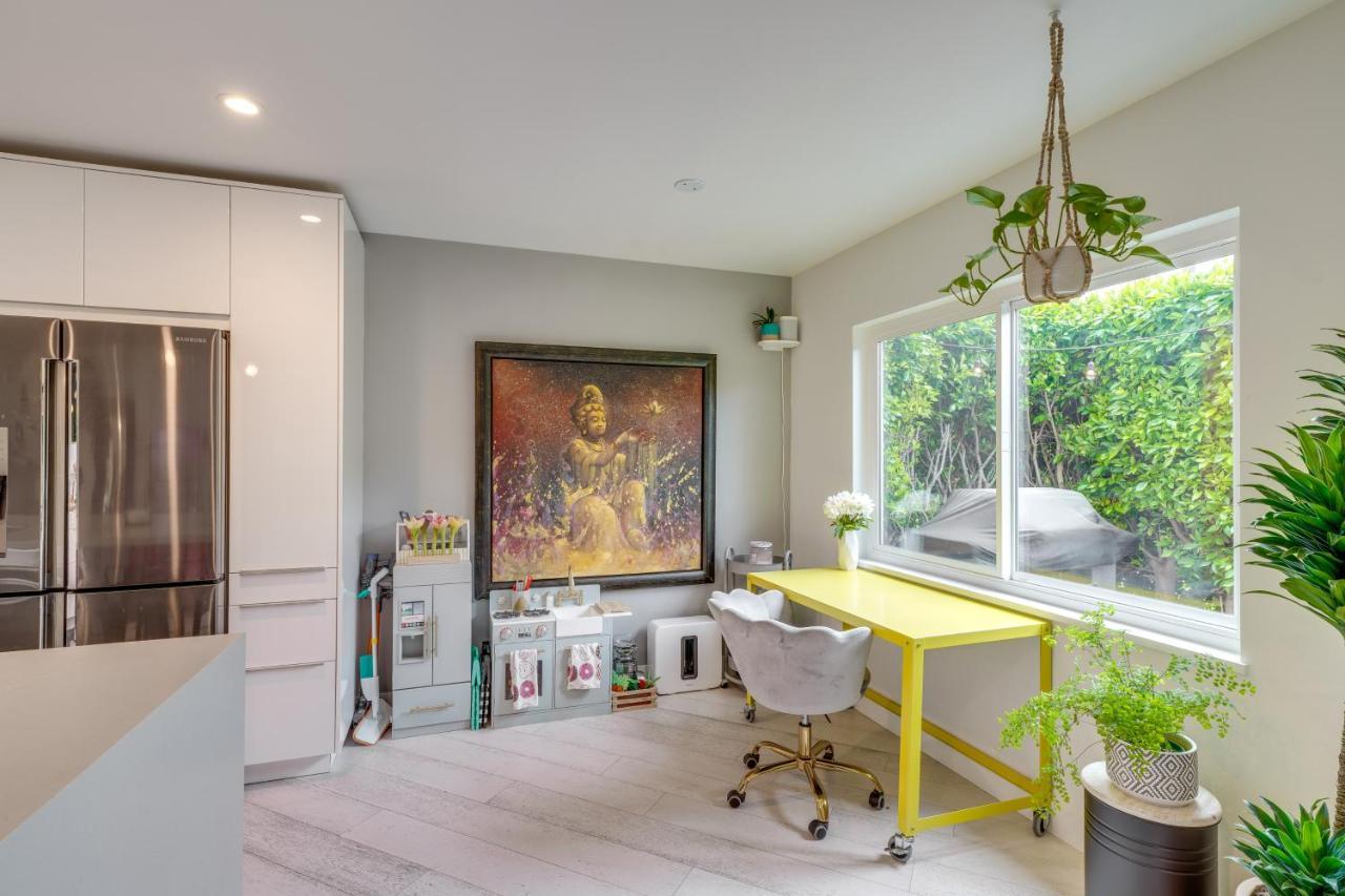 Chic Vacation With Patio! Apartment *