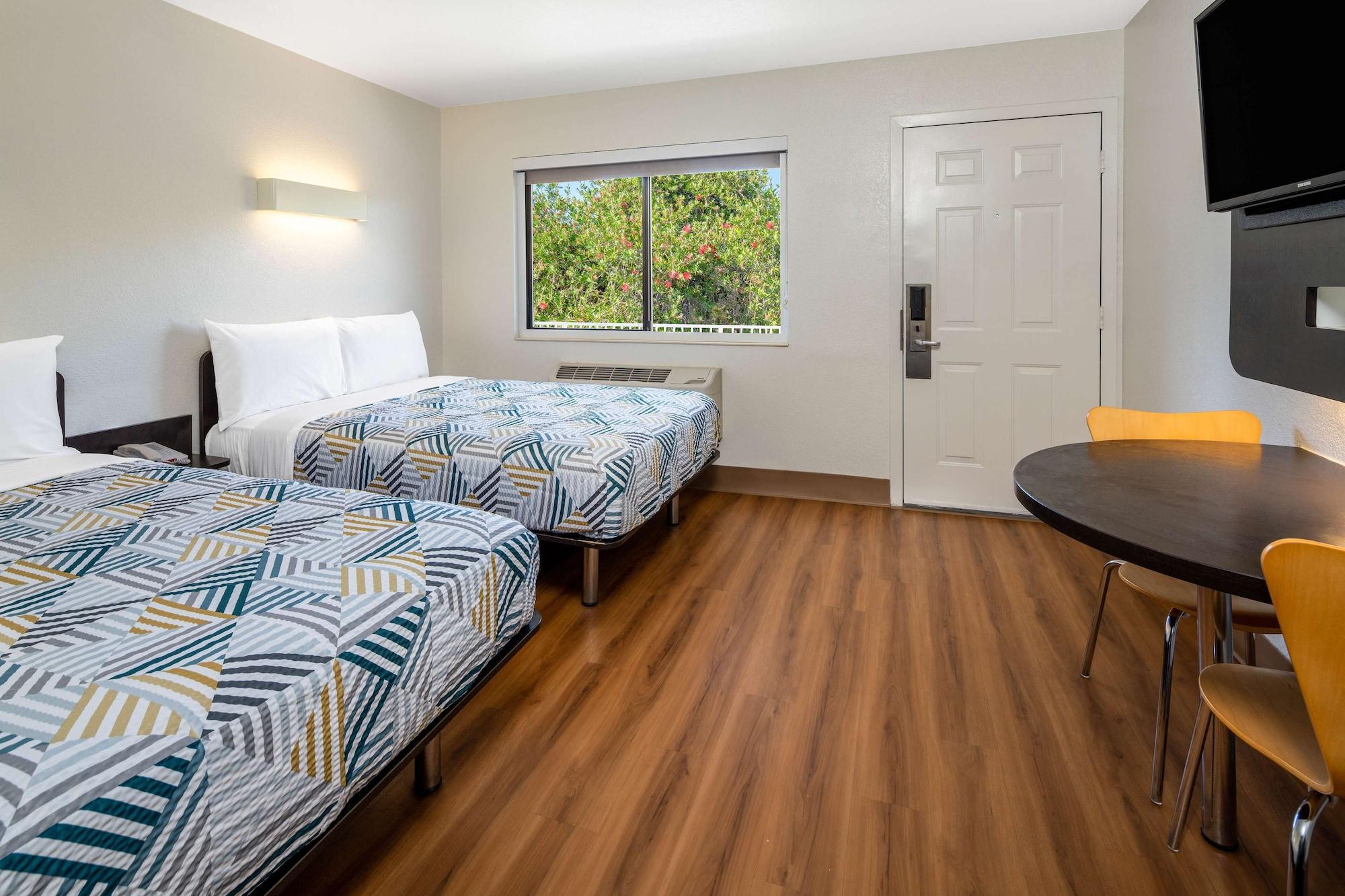 6-santa Barbara, Ca - State Street Hotel 2*