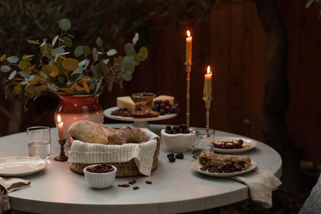 Bed & Breakfast The Craft House Santa Barbara