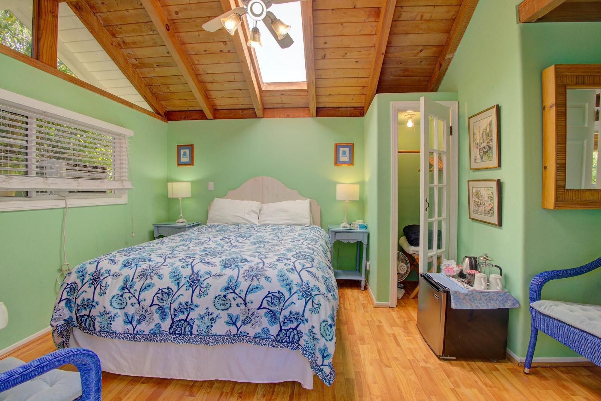 Bed & Breakfast Secret Garden &