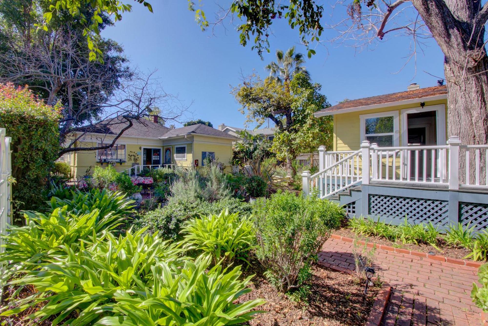 Secret Garden & 2* Santa Barbara