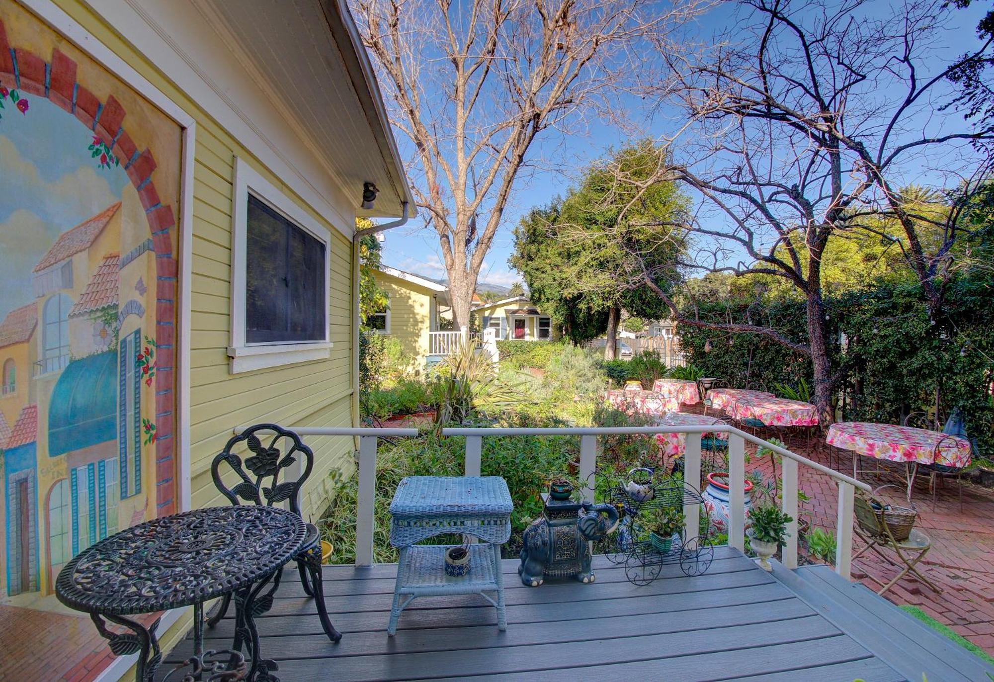 Bed & Breakfast Secret Garden & Santa Barbara