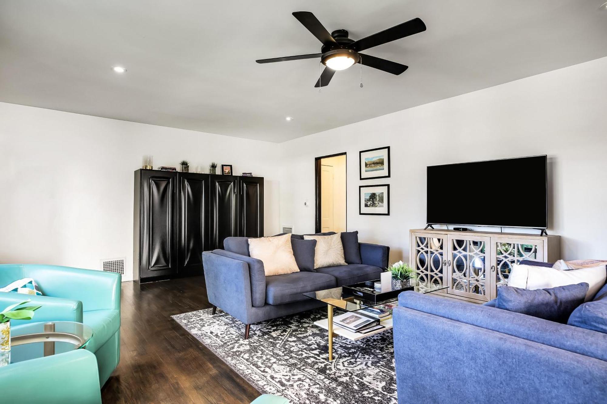 Villa West 3 *