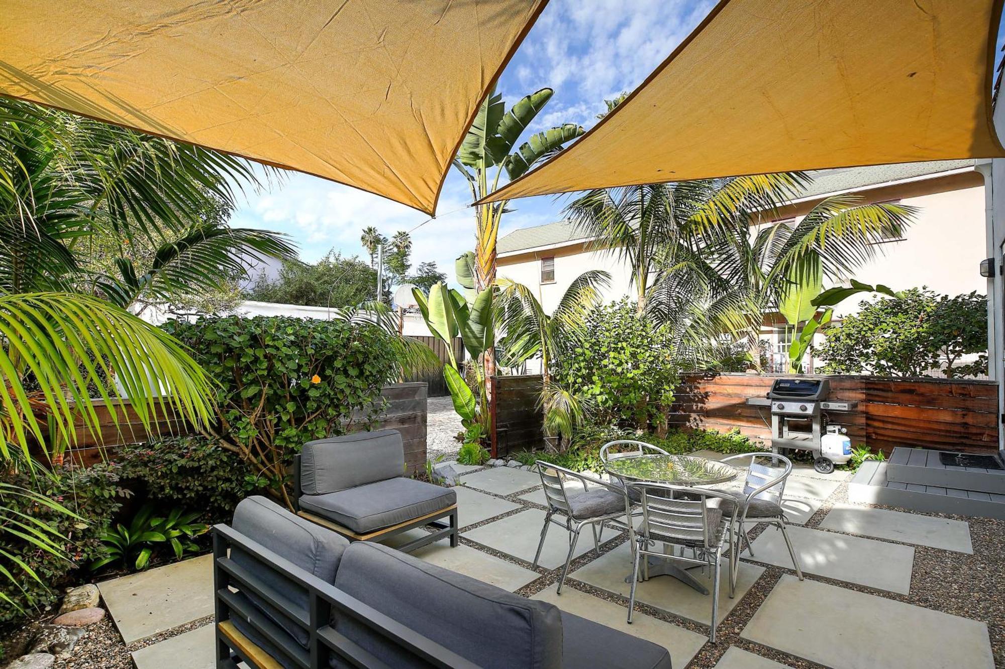 Villa West 3