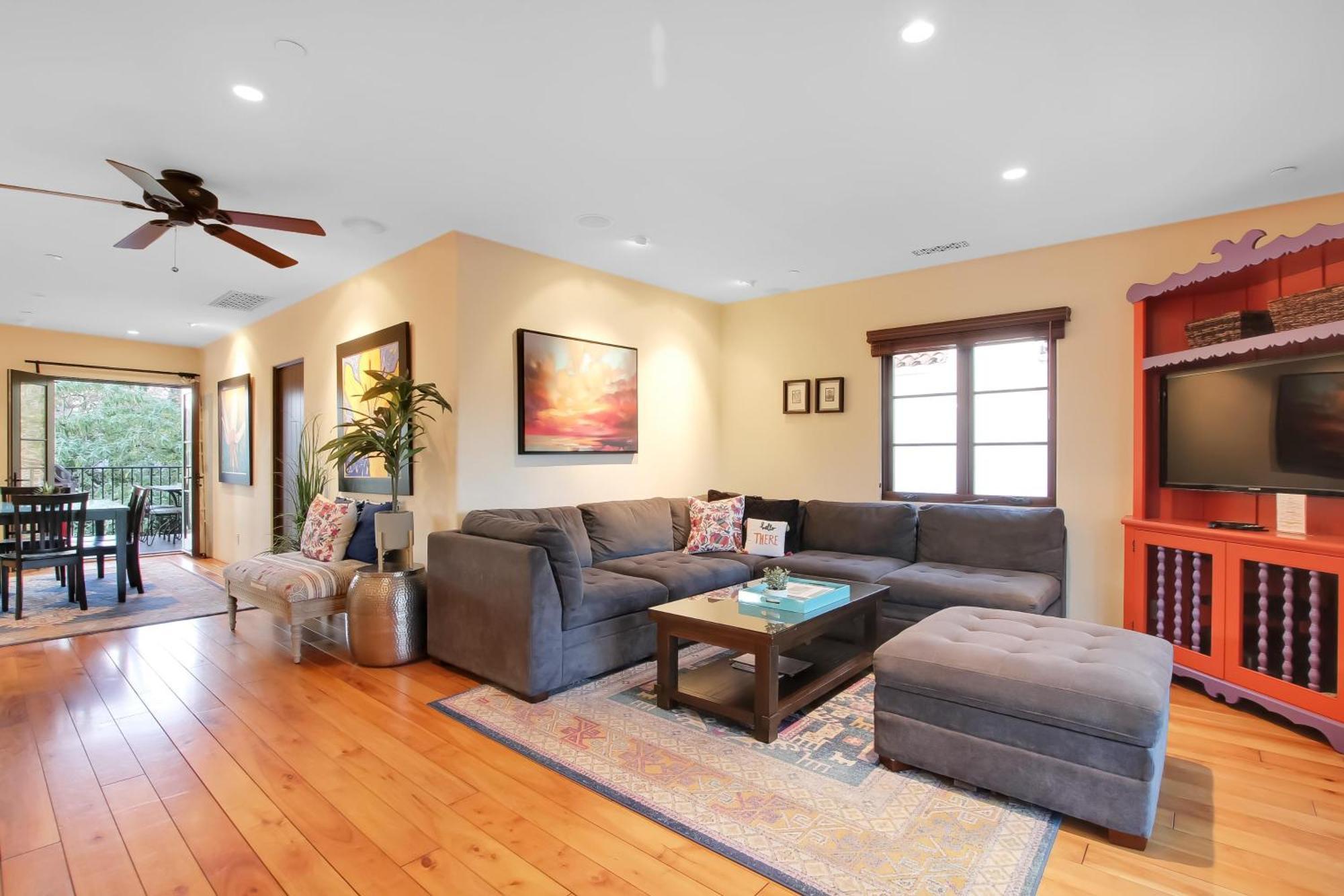 Villa West 6 *