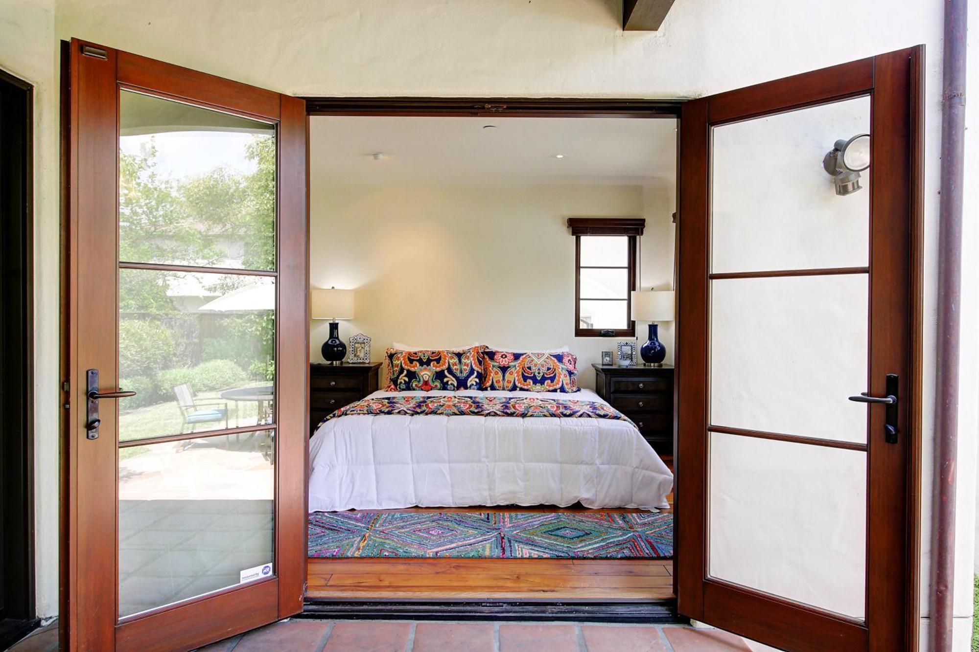 West 5 Villa