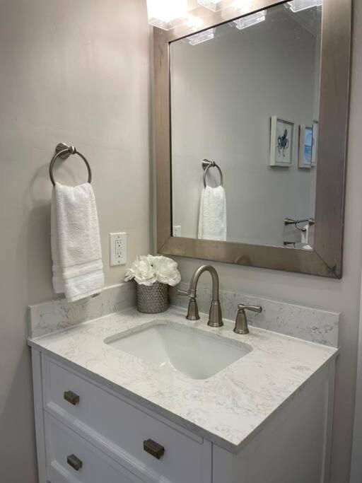 Quite Spacious, Hot Tub Near Montecito, Ev Charger * Santa Barbara