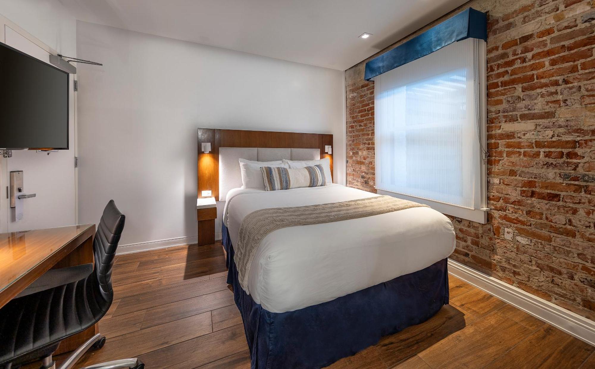 Riviera House 3*