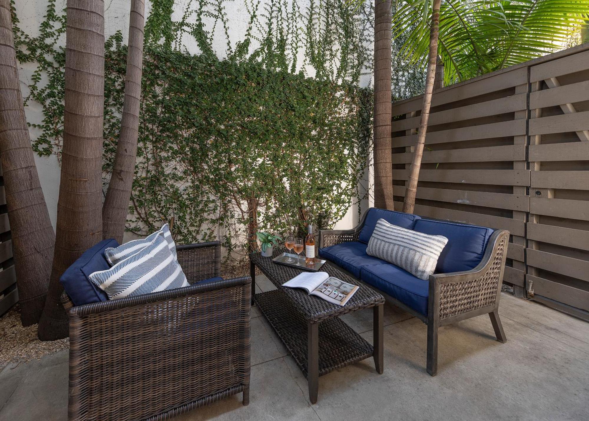 Riviera House Hotel 3*