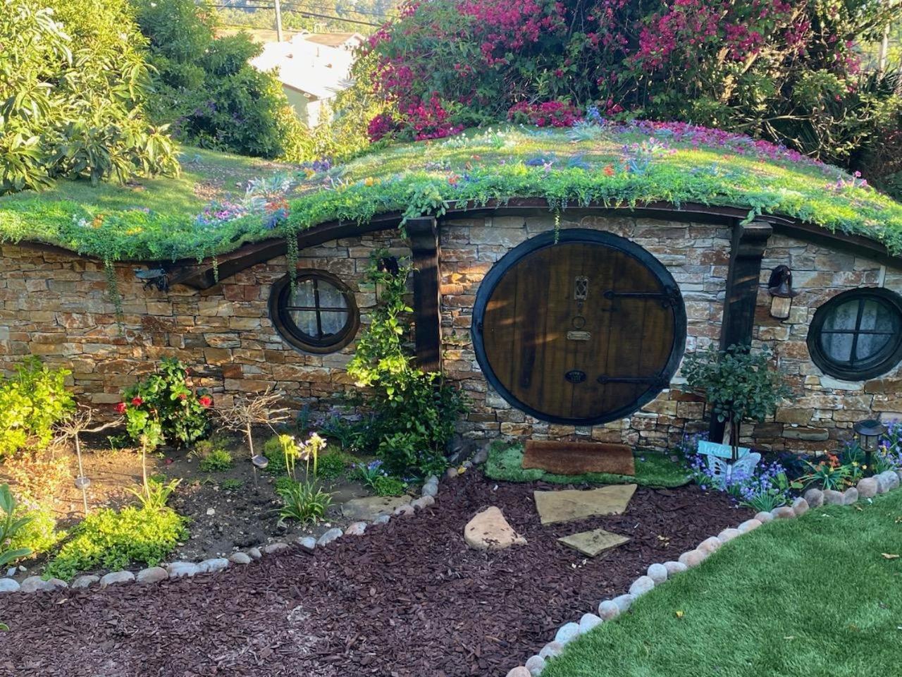 Hobbit Haven Guest house