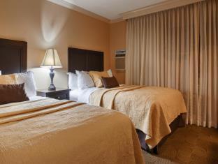 Hotel Western Pepper Tree