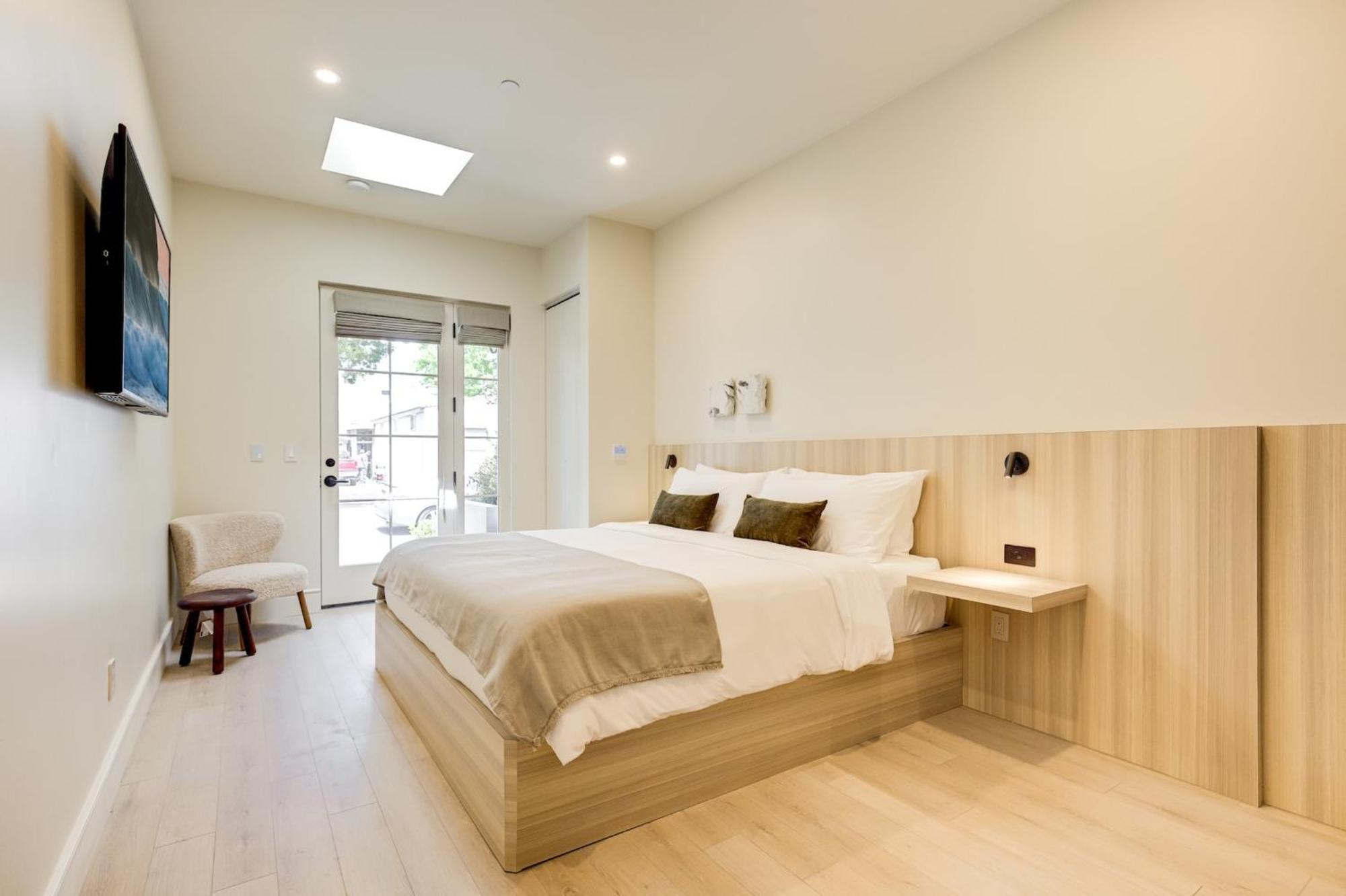 Casa De La Vina - Boutique In Downtown Apartment
