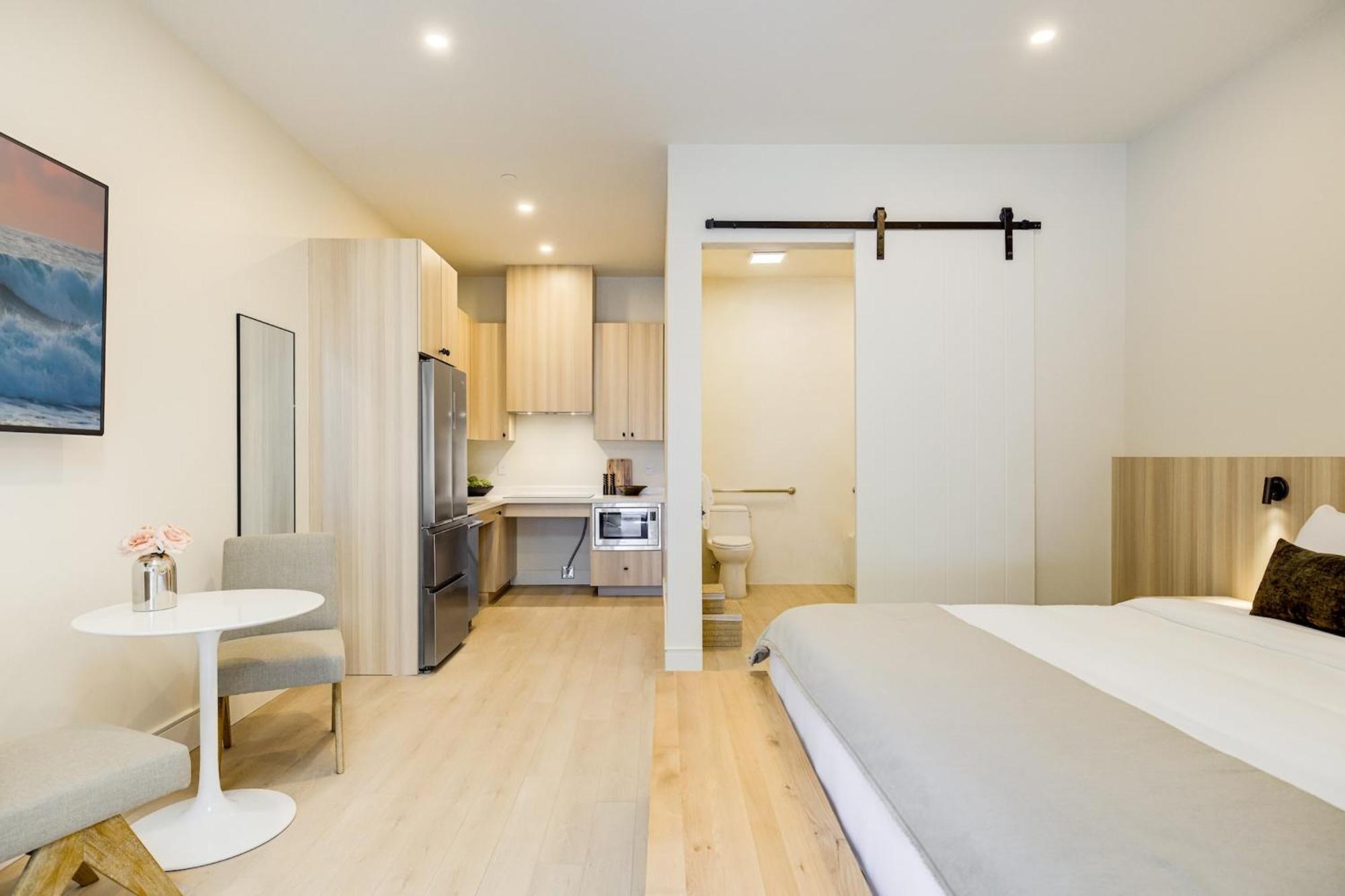 Casa De La Vina - Boutique In Downtown Apartment