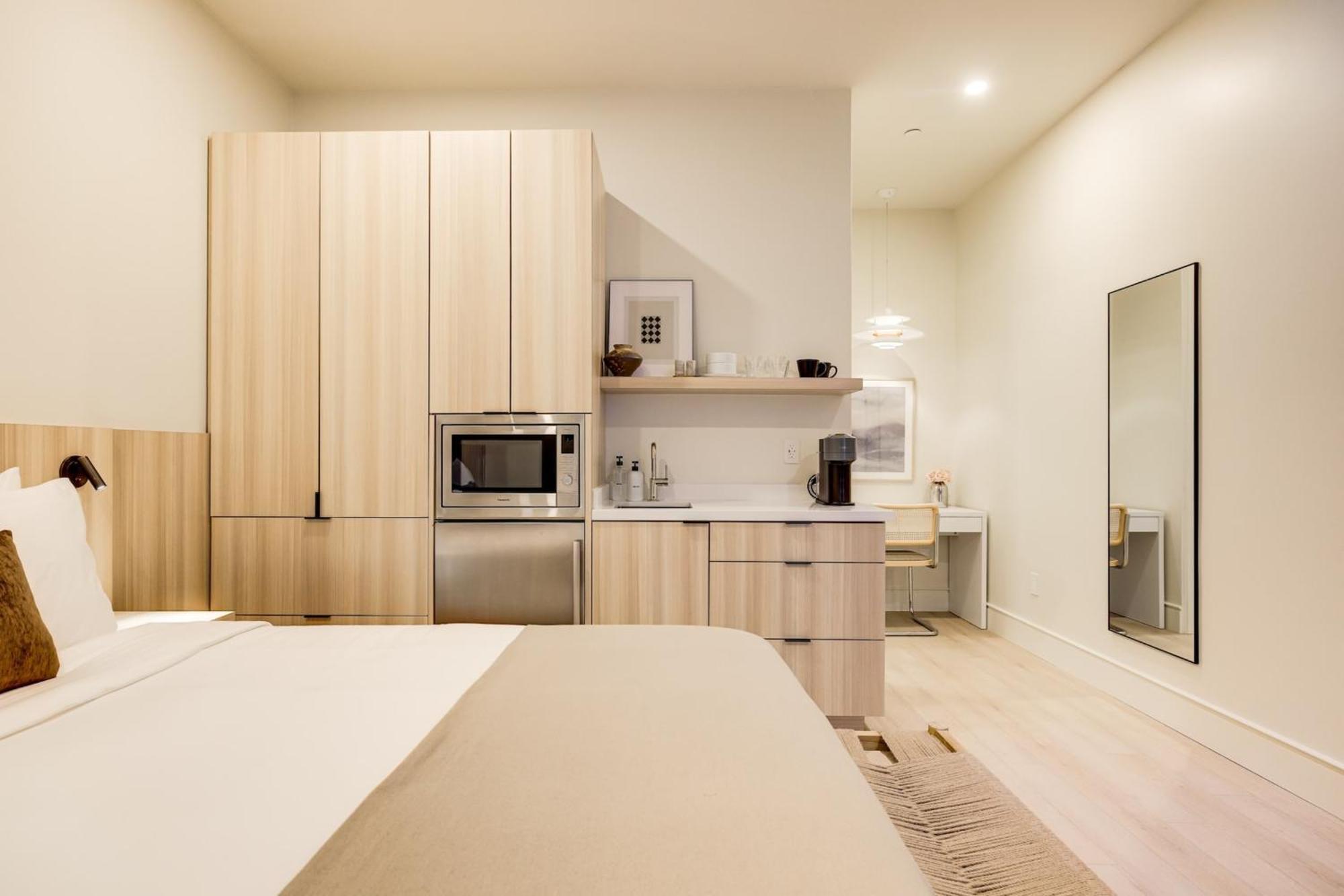 Casa De La Vina - Boutique In Downtown Apartment