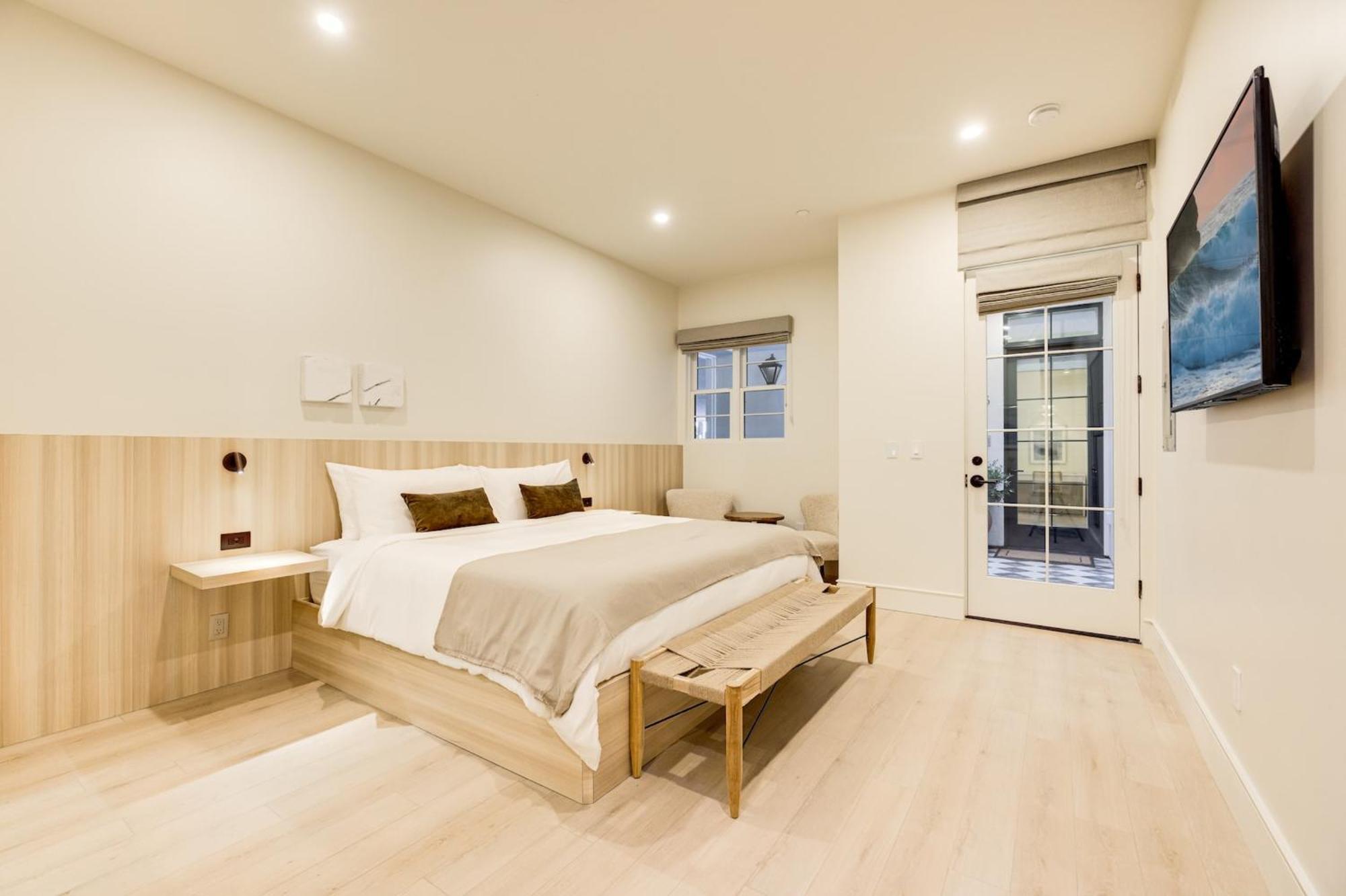 Casa De La Vina - Boutique In Downtown Apartment *