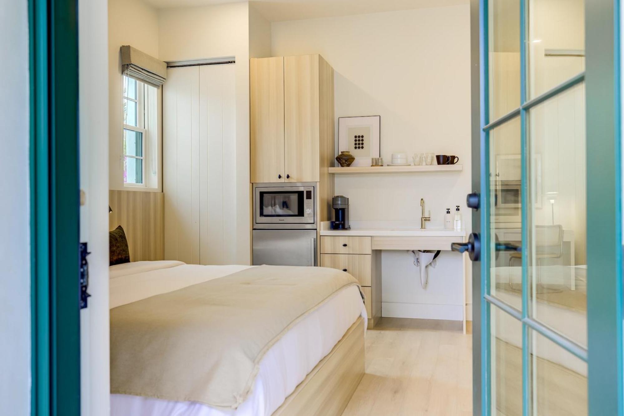 Casa De La Vina - Boutique In Downtown Apartment