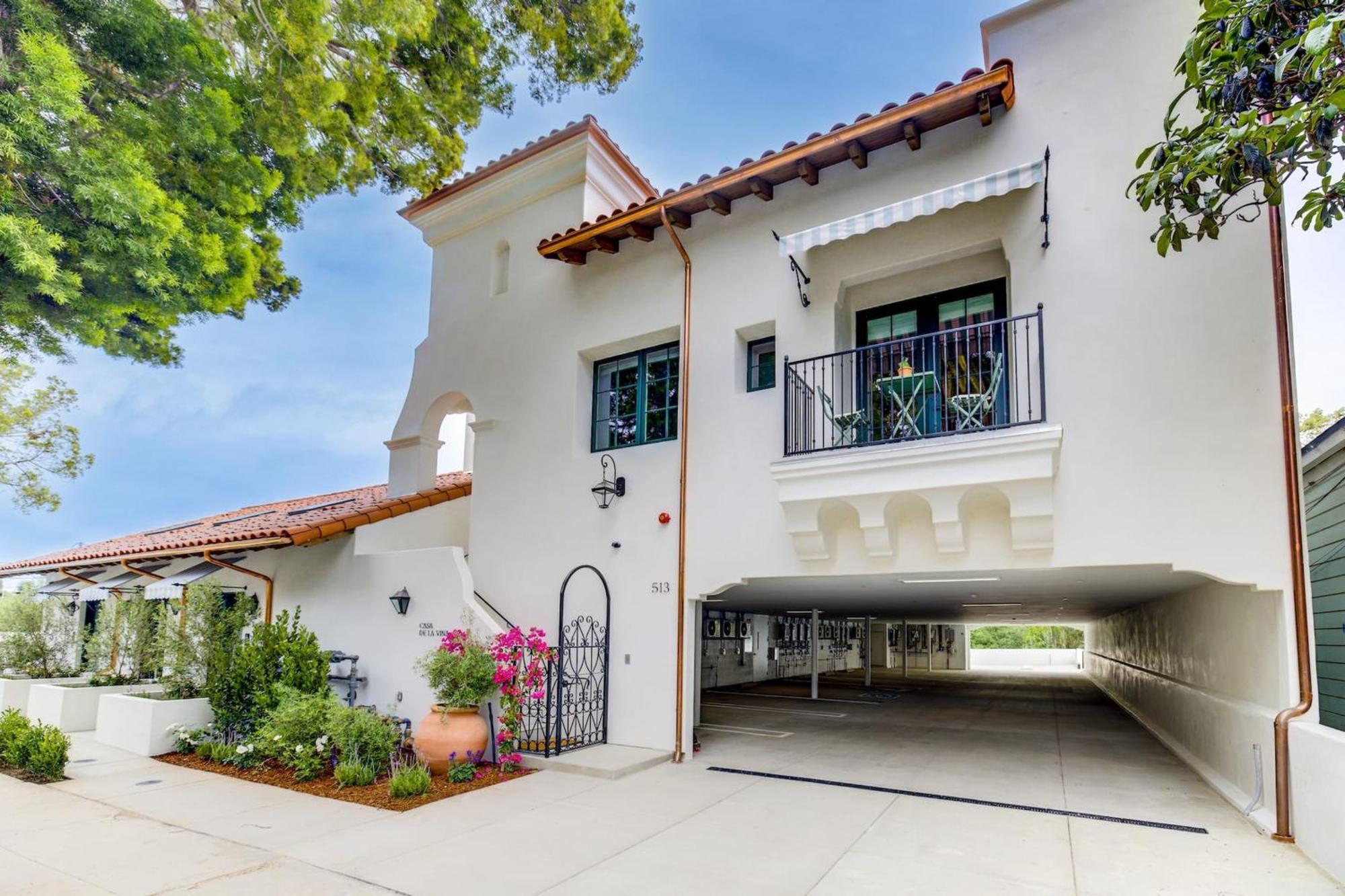 Casa De La Vina - Boutique In Downtown Apartment