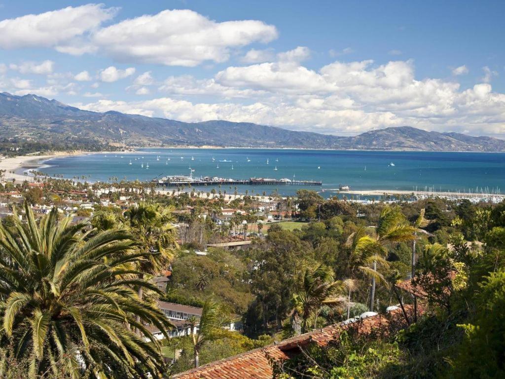Western Pepper Tree Hotel 3*