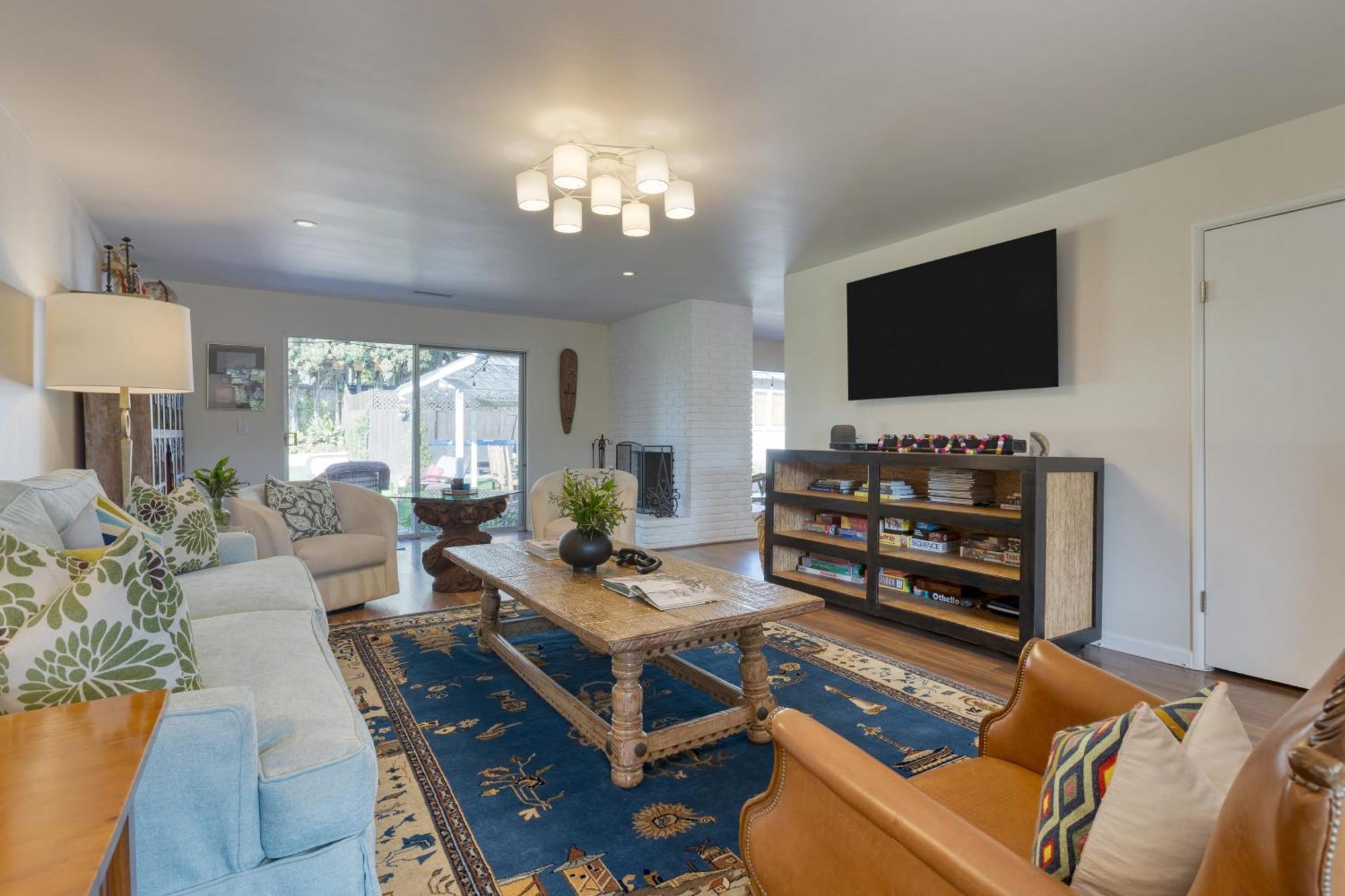 Hummingbird Haven By Avantstay Dog-friendly Near The Huge Yardhot Tub Holiday home *