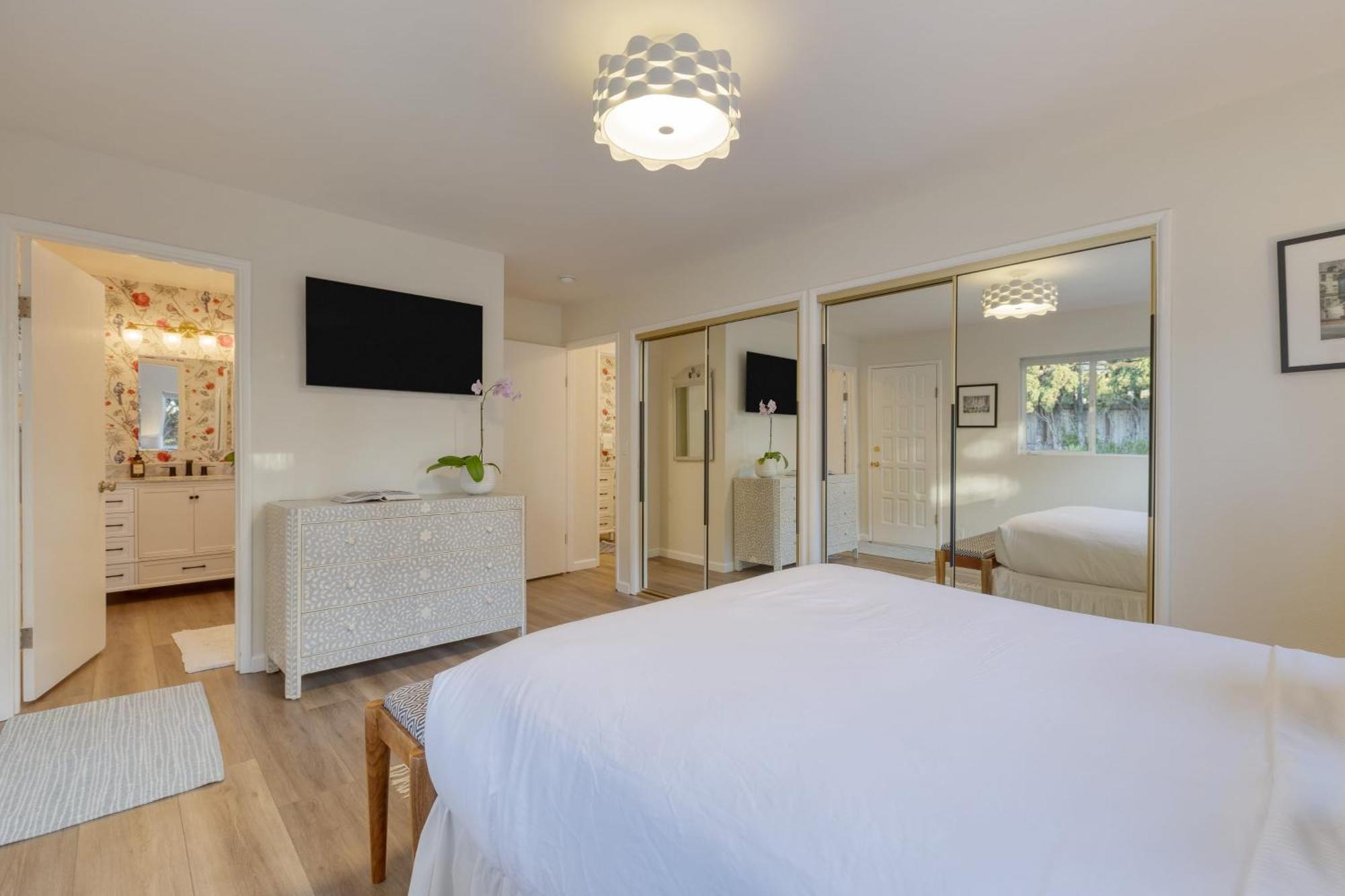 Hummingbird Haven By Avantstay Dog-friendly Near The Huge Yardhot Tub Holiday home *