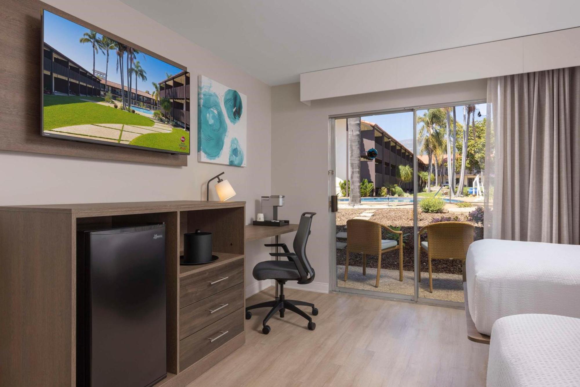 Western Pepper Tree Hotel 3*