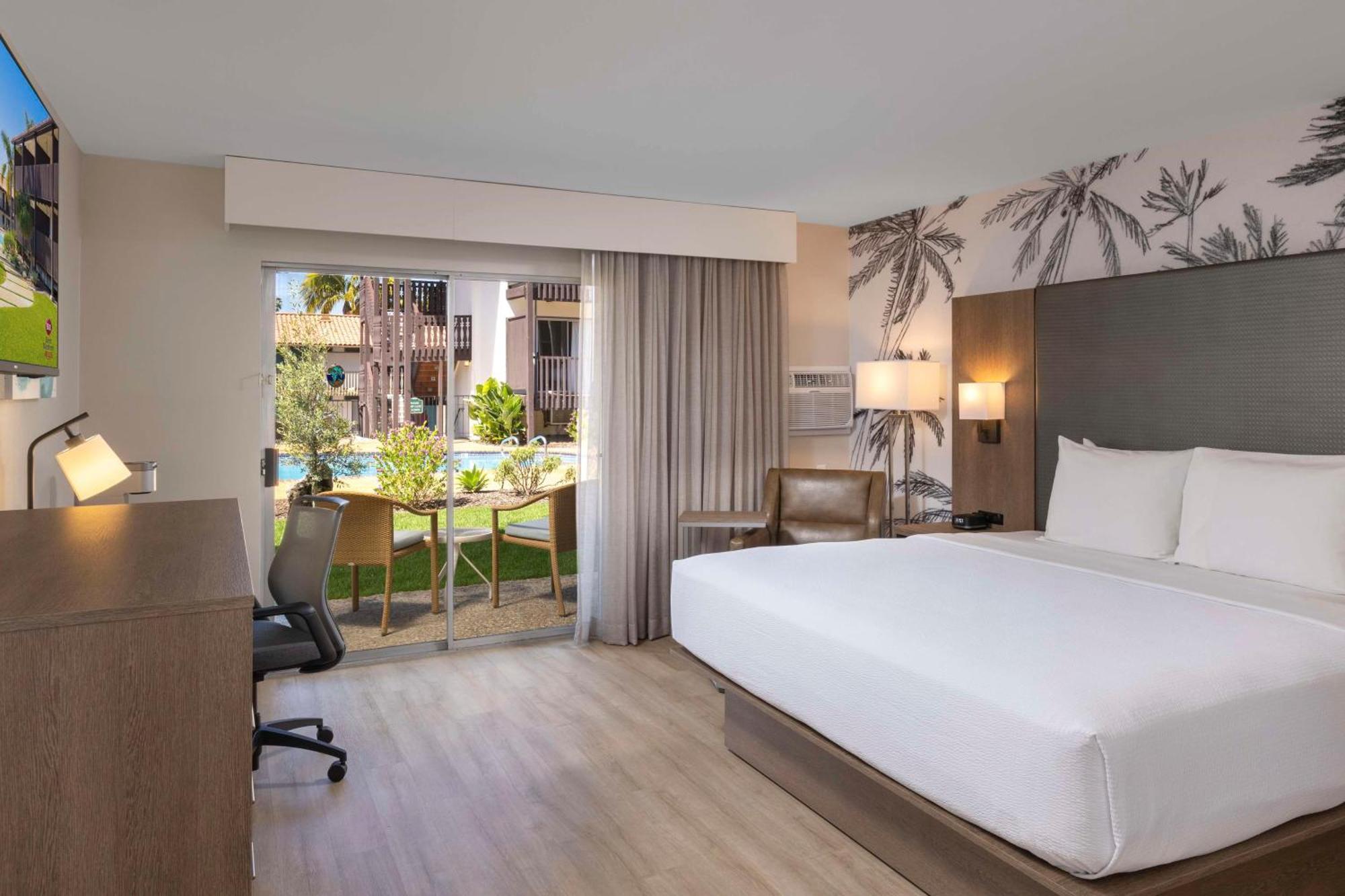 Hotel Western Pepper Tree Santa Barbara