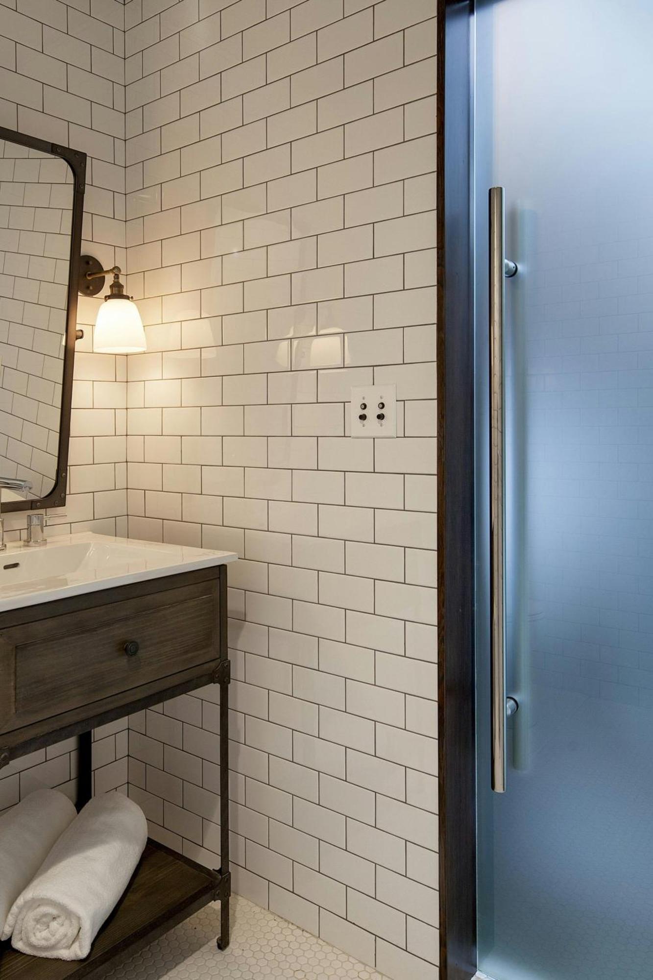 Moxy Hotel Santa Barbara