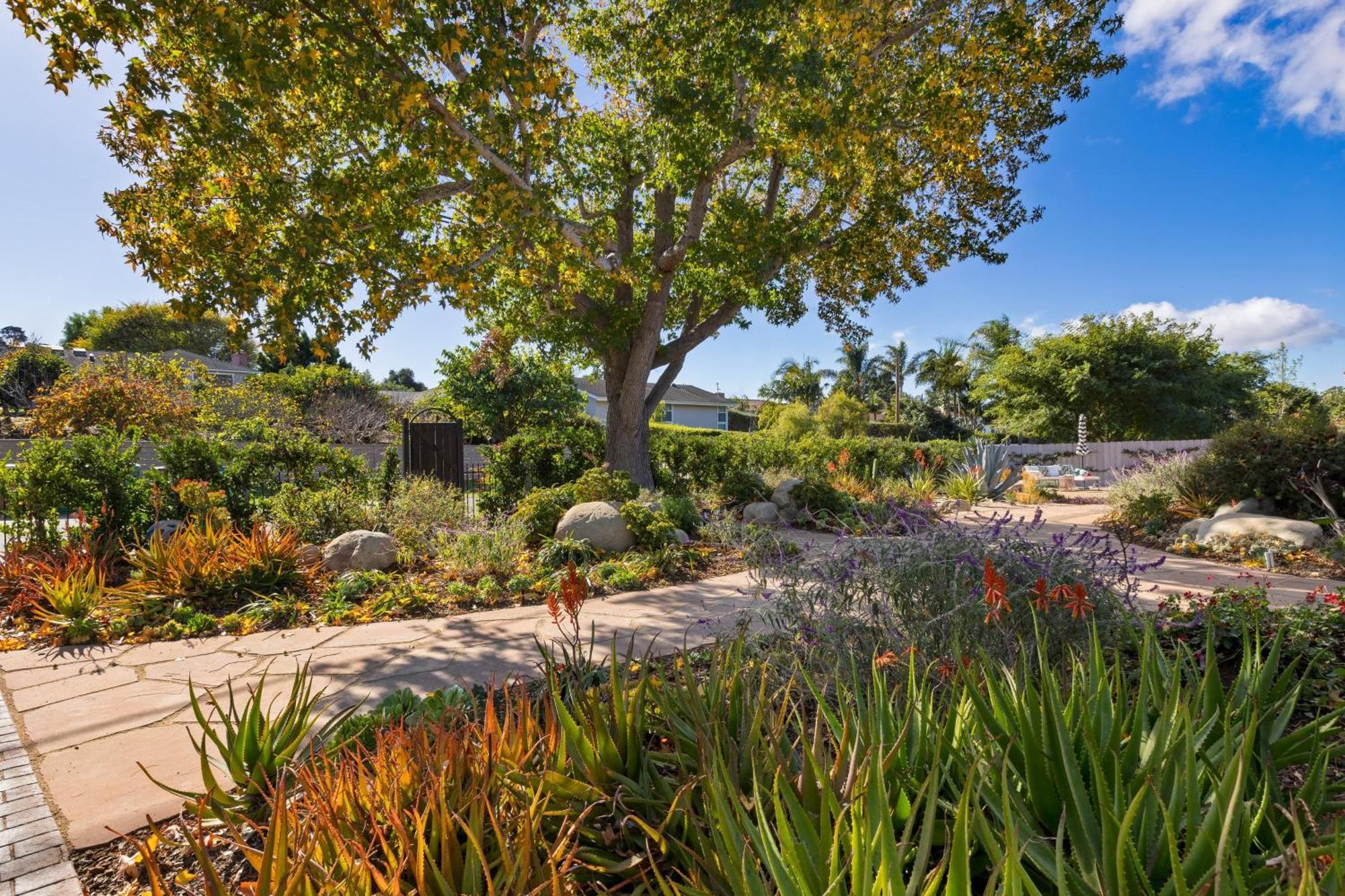 Holiday home Hummingbird Haven By Avantstay Dog-friendly Near The Huge Yardhot Tub