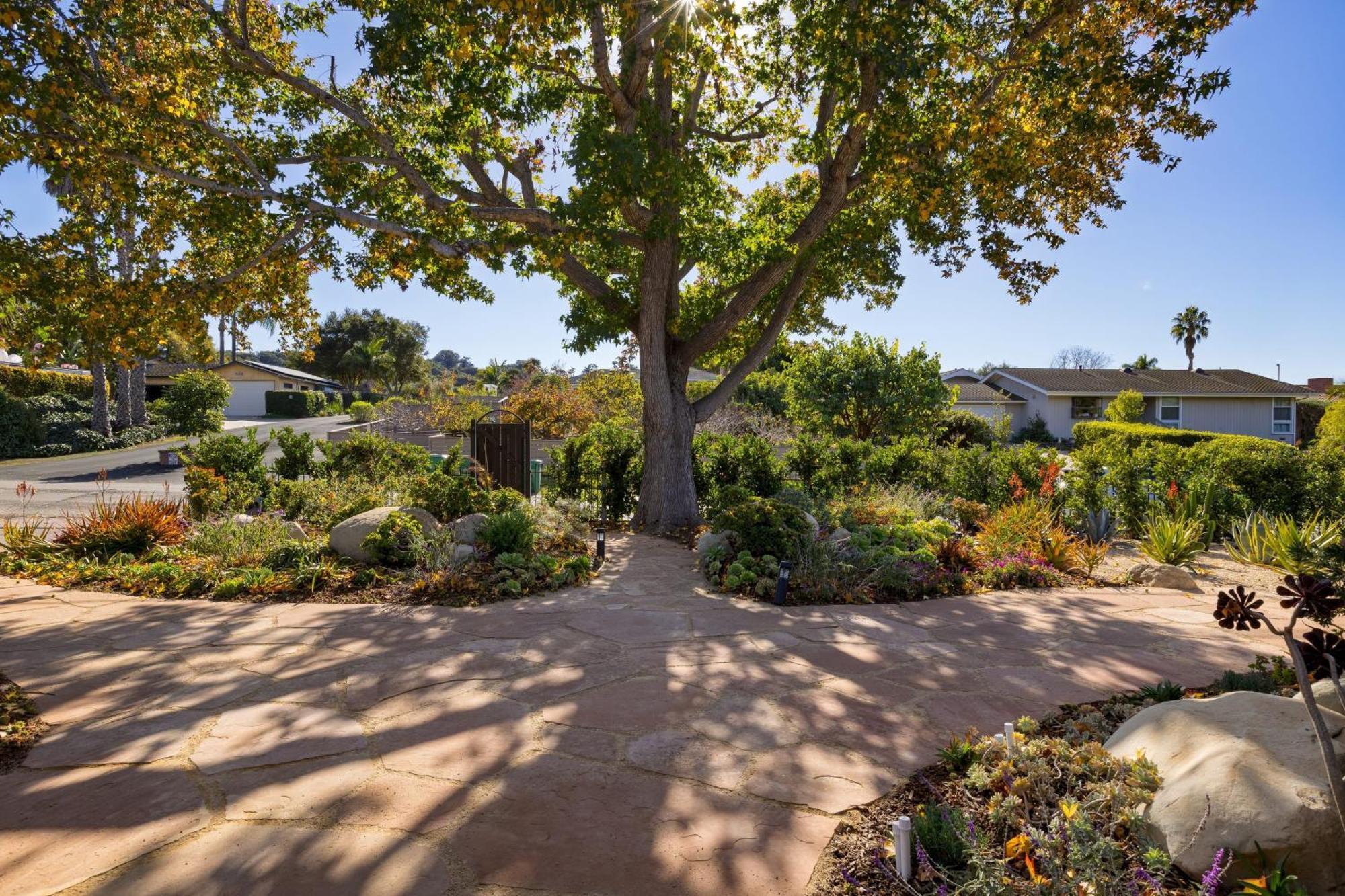 Holiday home Hummingbird Haven By Avantstay Dog-friendly Near The Huge Yardhot Tub *