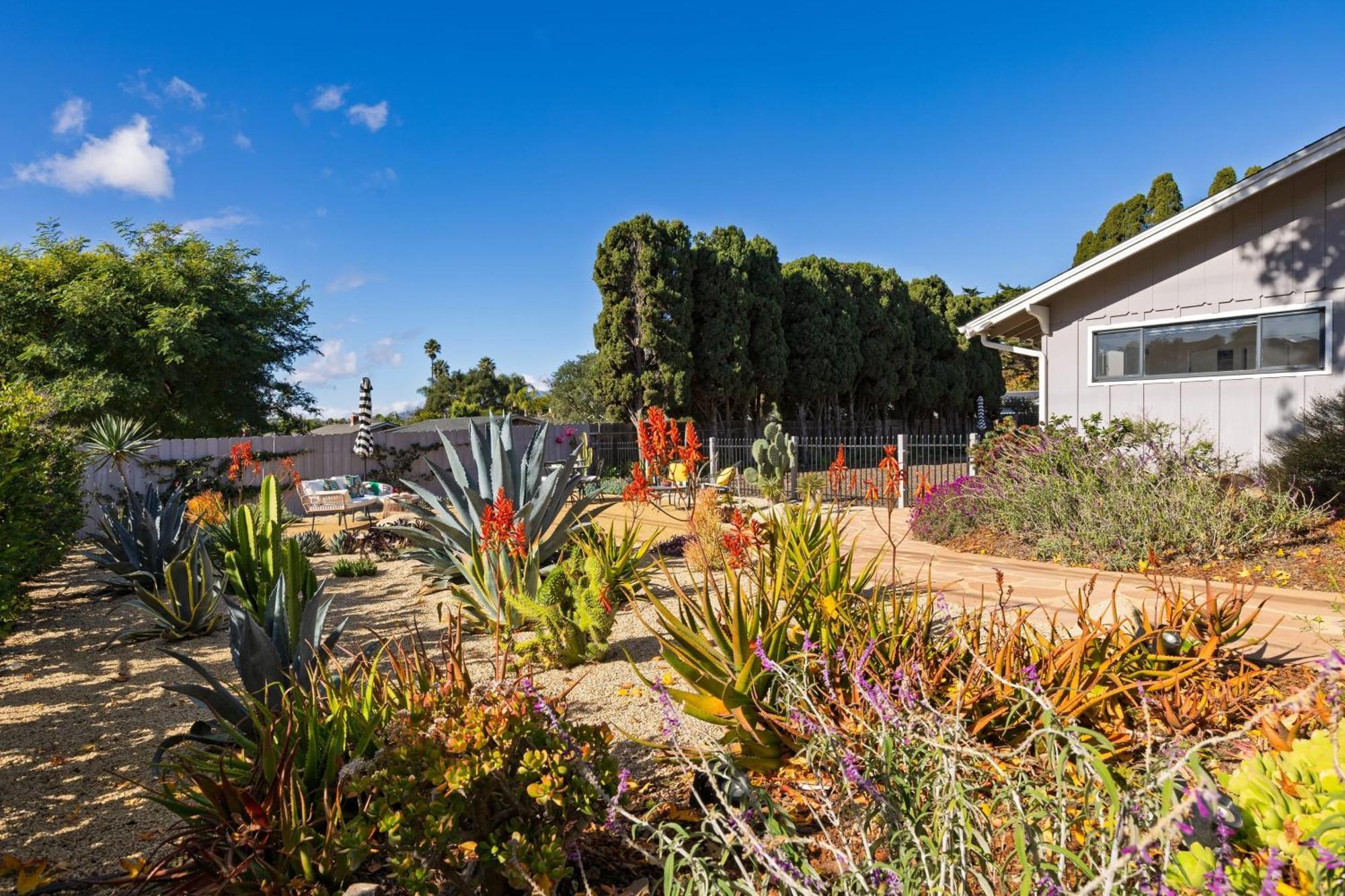 Hummingbird Haven By Avantstay Dog-friendly Near The Huge Yardhot Tub * Santa Barbara
