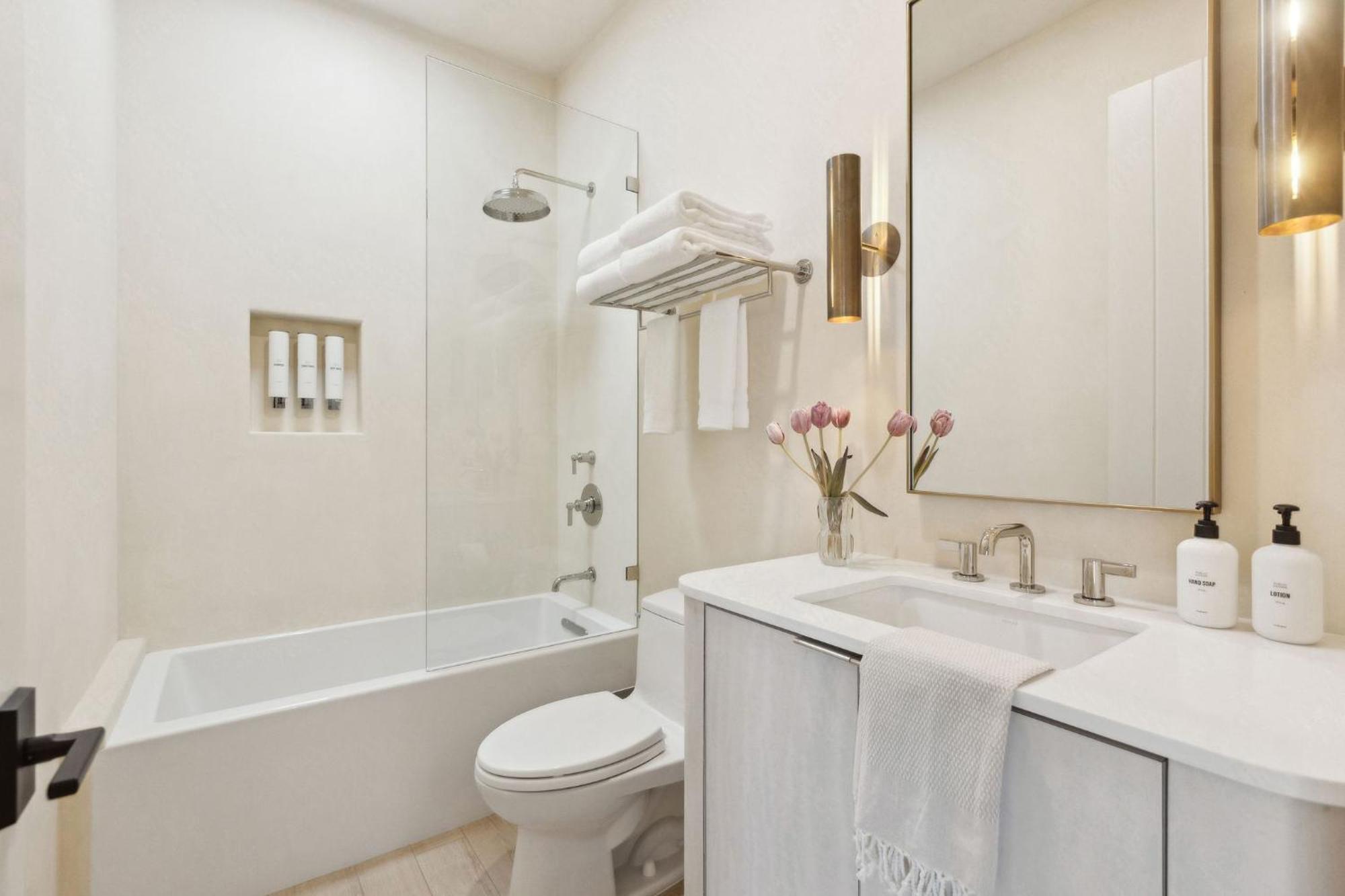 Casa Riviera - Boutique Suites In Downtown Santa Barbara *