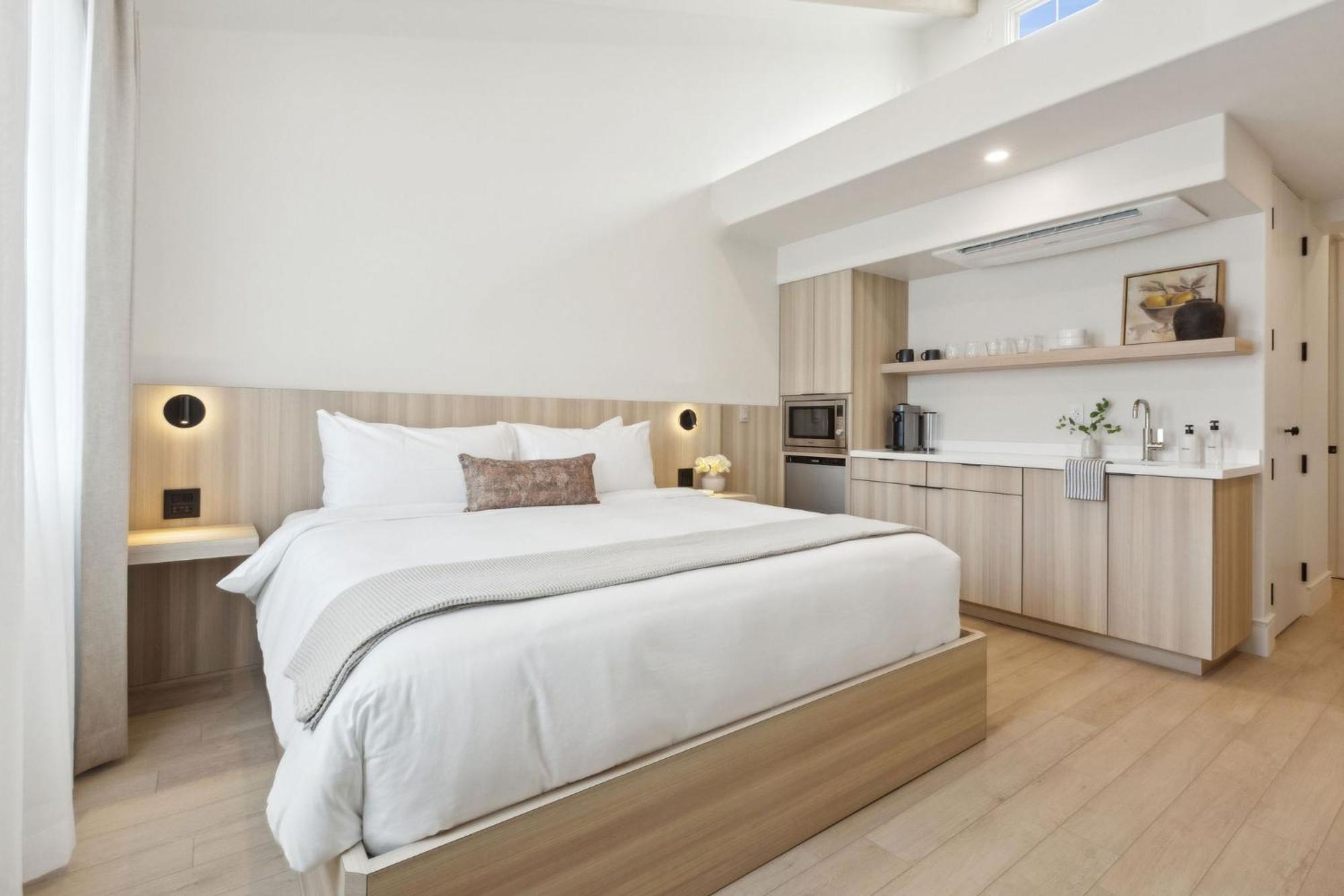 Casa Riviera - Boutique Suites In Downtown Santa Barbara *