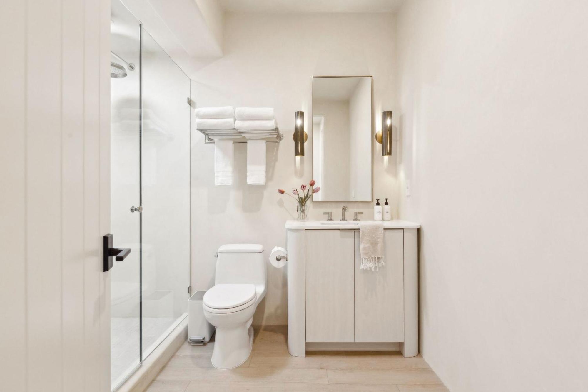 Casa Riviera - Boutique Suites In Downtown Santa Barbara